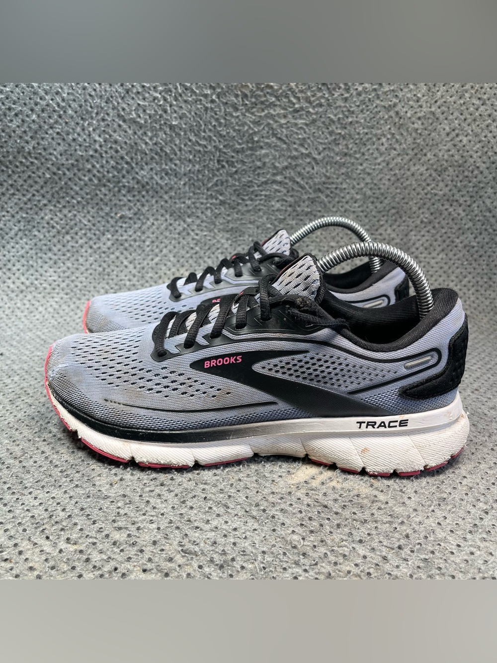 Brooks Trace 2 Grey Running Shoes Size 9 Women’s